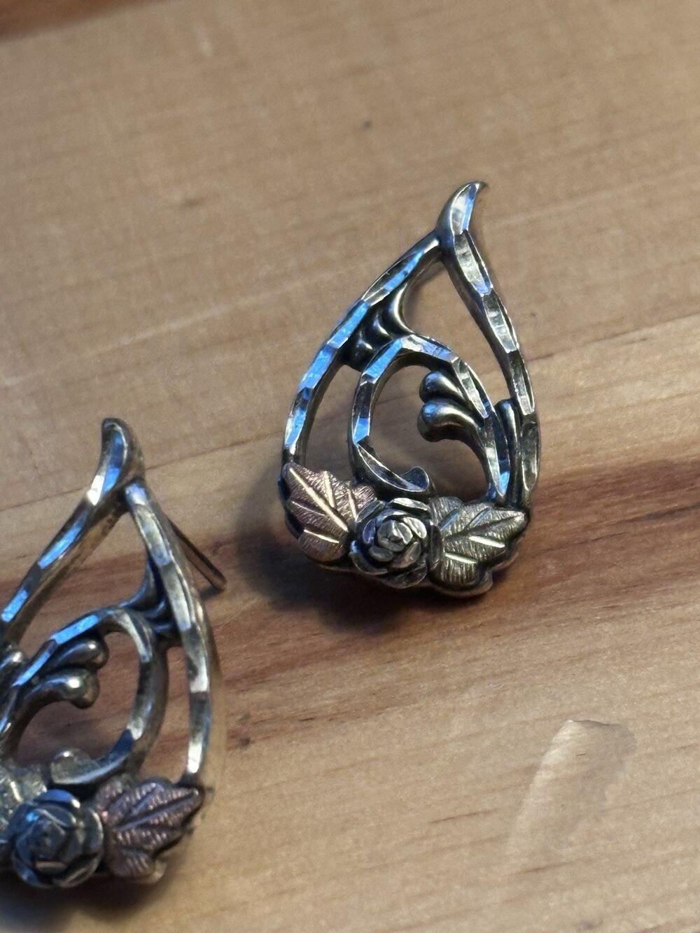 Vintage Wheeler Black Hills Gold Sterling Silver 12K Gold Leaf Teardrop Earrings